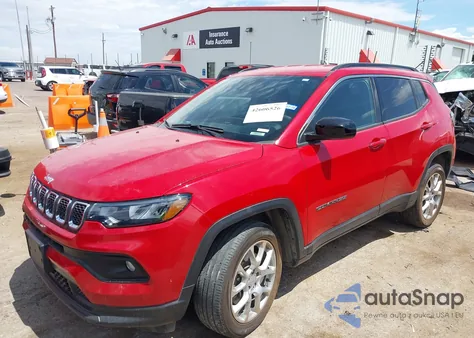 2023 Jeep Compass Latitude Lux Fwd z USA, uszkodzony, nr VIN 3C4NJDFN0PT540877